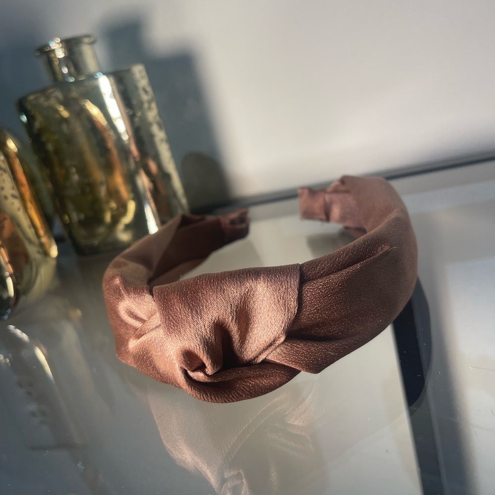 🥂Soft champagne color knotted headband🥂